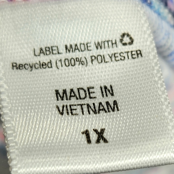 Basic Editions Navy & Multi Notch Neck Layered Look 3/4 Sleeve Top Plus Size 1X - Picture 7 of 10